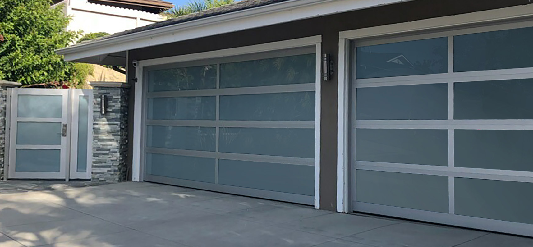 Model EL100 Full View Aluminum Garage Doors