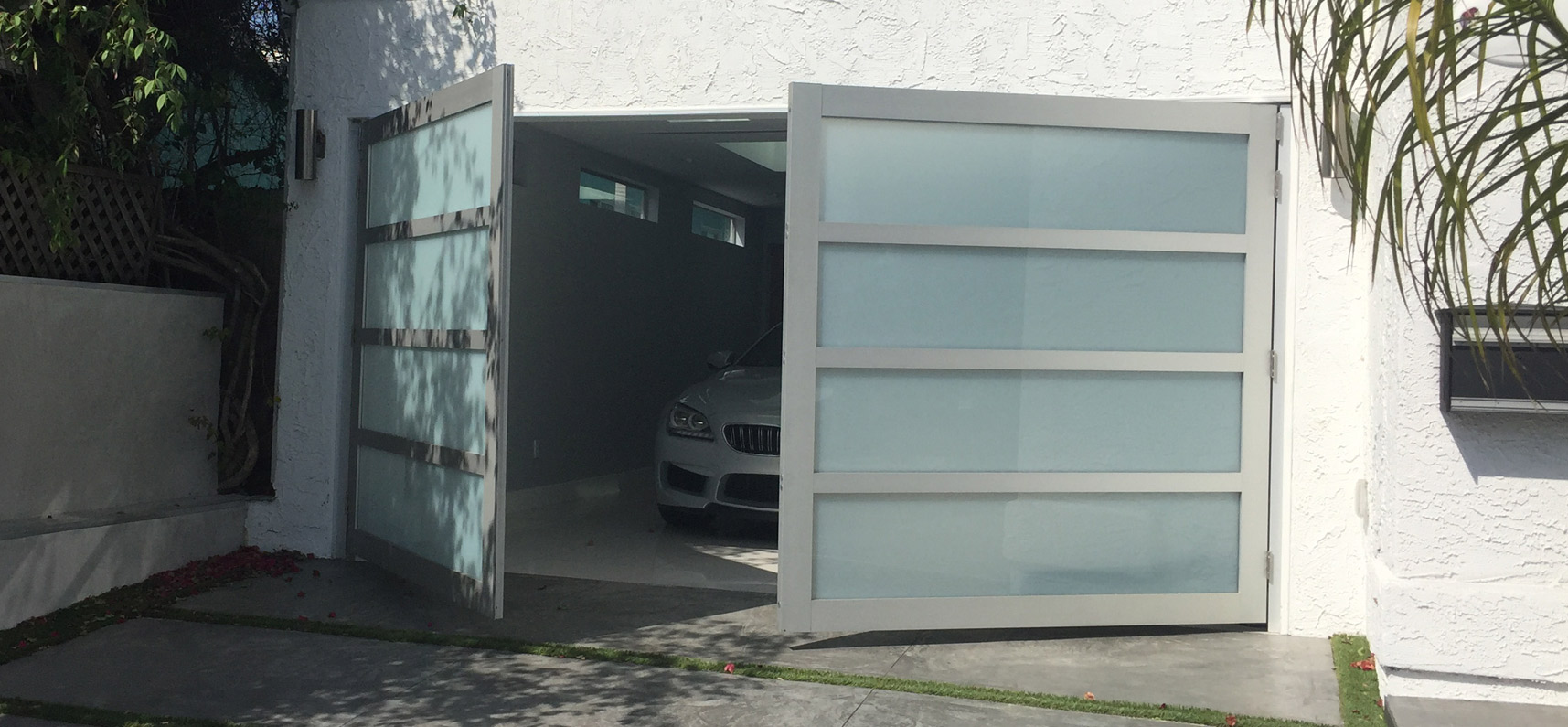 Model EL100 Full View Aluminum Garage Doors