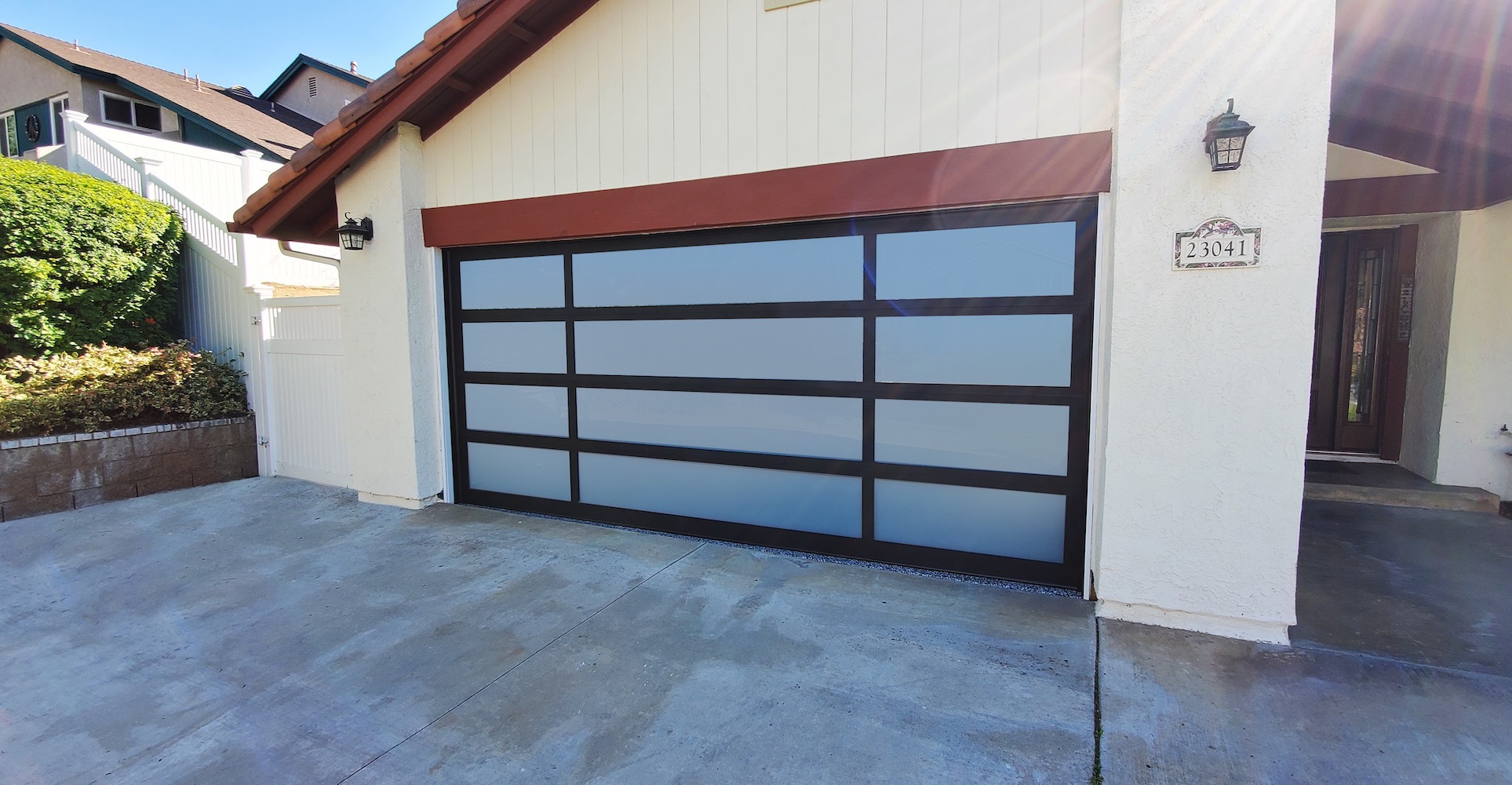 Model EL100 Full View Aluminum Garage Doors